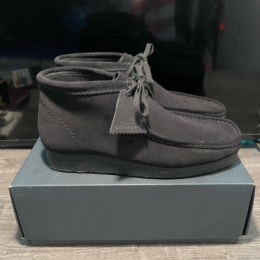 CLARKS MEN SIZE 11